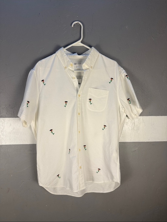 GAP Other - Gap Lived-In Stretch Oxford Short Sleeve Shirt with Embroidered Mermaids. NWT